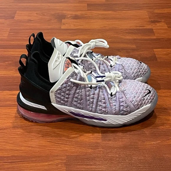 Lebron 8 Graffiti sz 10 s-l400.jpg main image 3